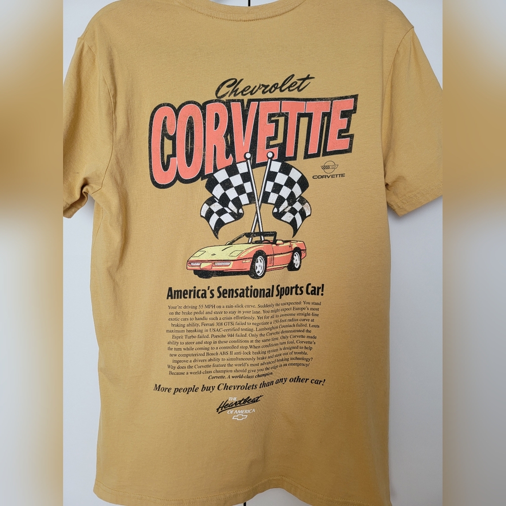 GM Corvette T-Shirt Sz Small💛